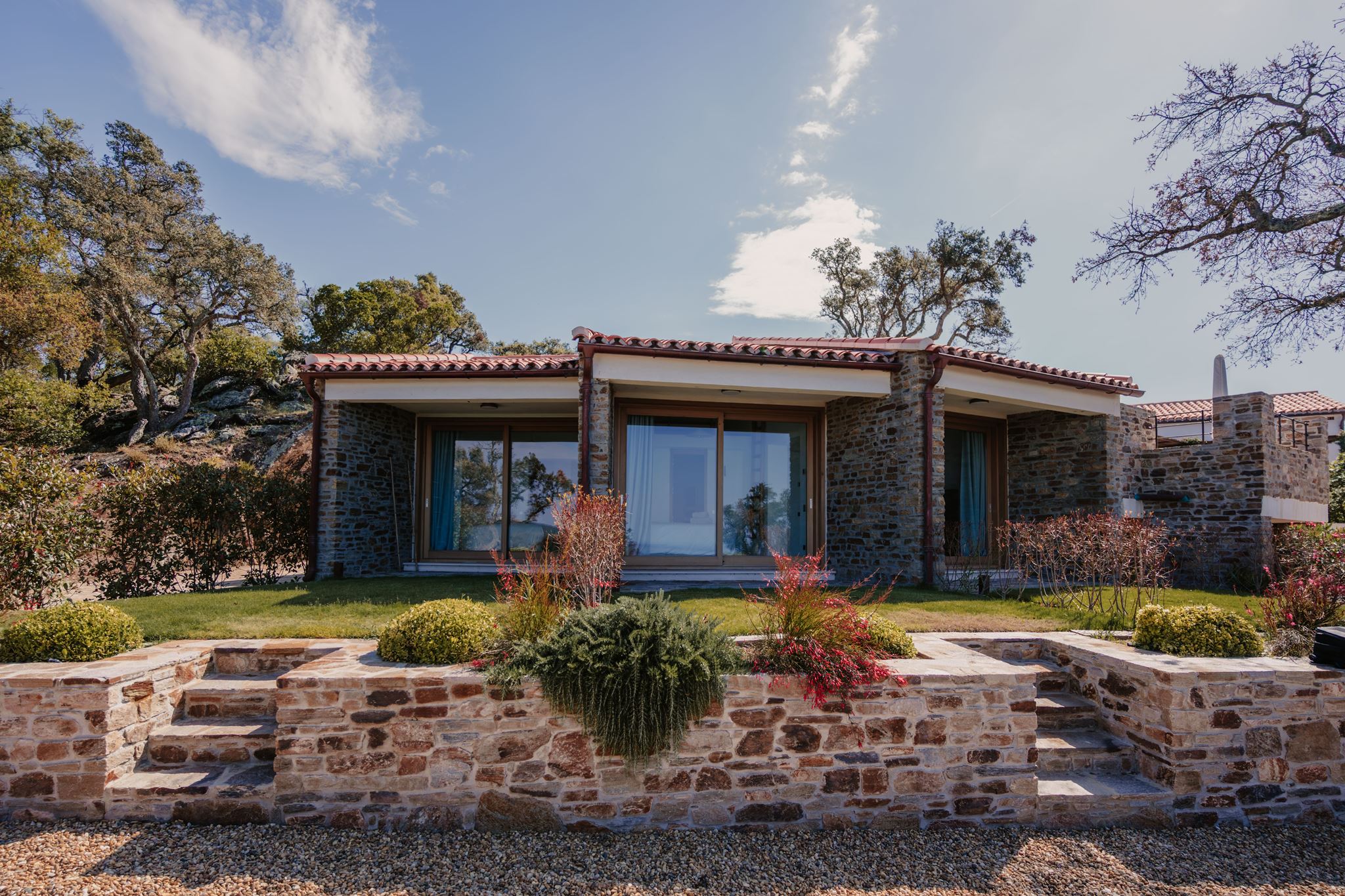 Bungalow en pierre avec vue mer, hôtel de prestige en Provence